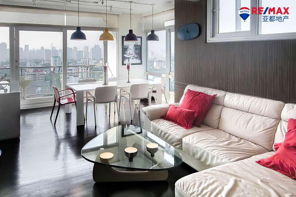 曼谷市中心The Height高楼层外国名额两居室公寓带租客出售 Live in Luxury at The Height Condo Thonglor - 2 Bedroom Unit with Tenant on High Floor Now Available!