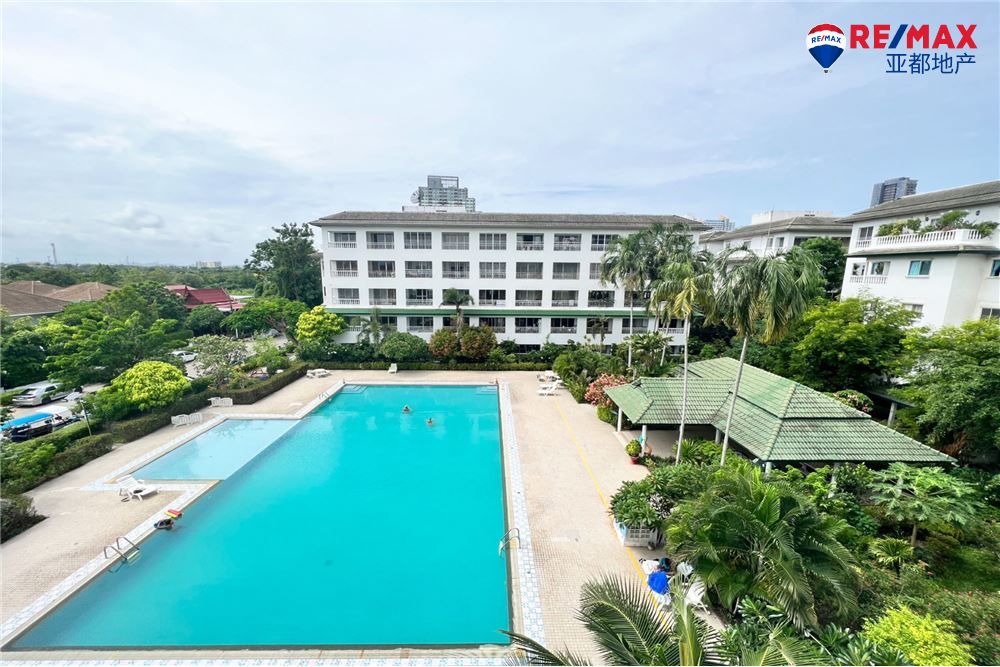 芭提雅中天公寓84平方米1卧1卫出售 Baan Saun Lalana 84 SQ.M. Pool View for Sale