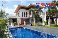 芭提雅泳池别墅800平方米5卧4卫出售 5 Bedroom Pool Villa in Bang Saray