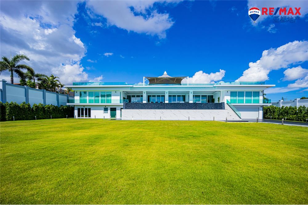 芭提雅东区Siam Royal View Estate豪华泳池别墅1700平方米10卧12卫出售